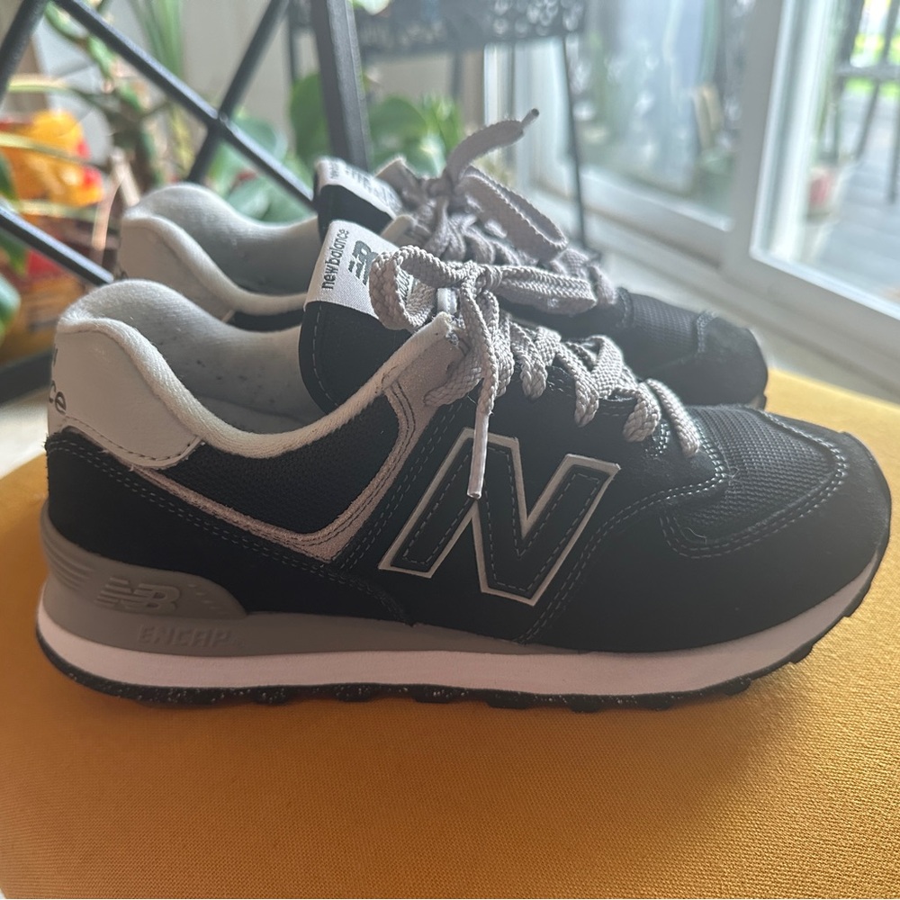 New Balance Classic 574 Boys Size 7